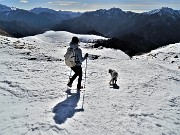 51 Scendiamo sul sentiero 109A al riparo dal vento